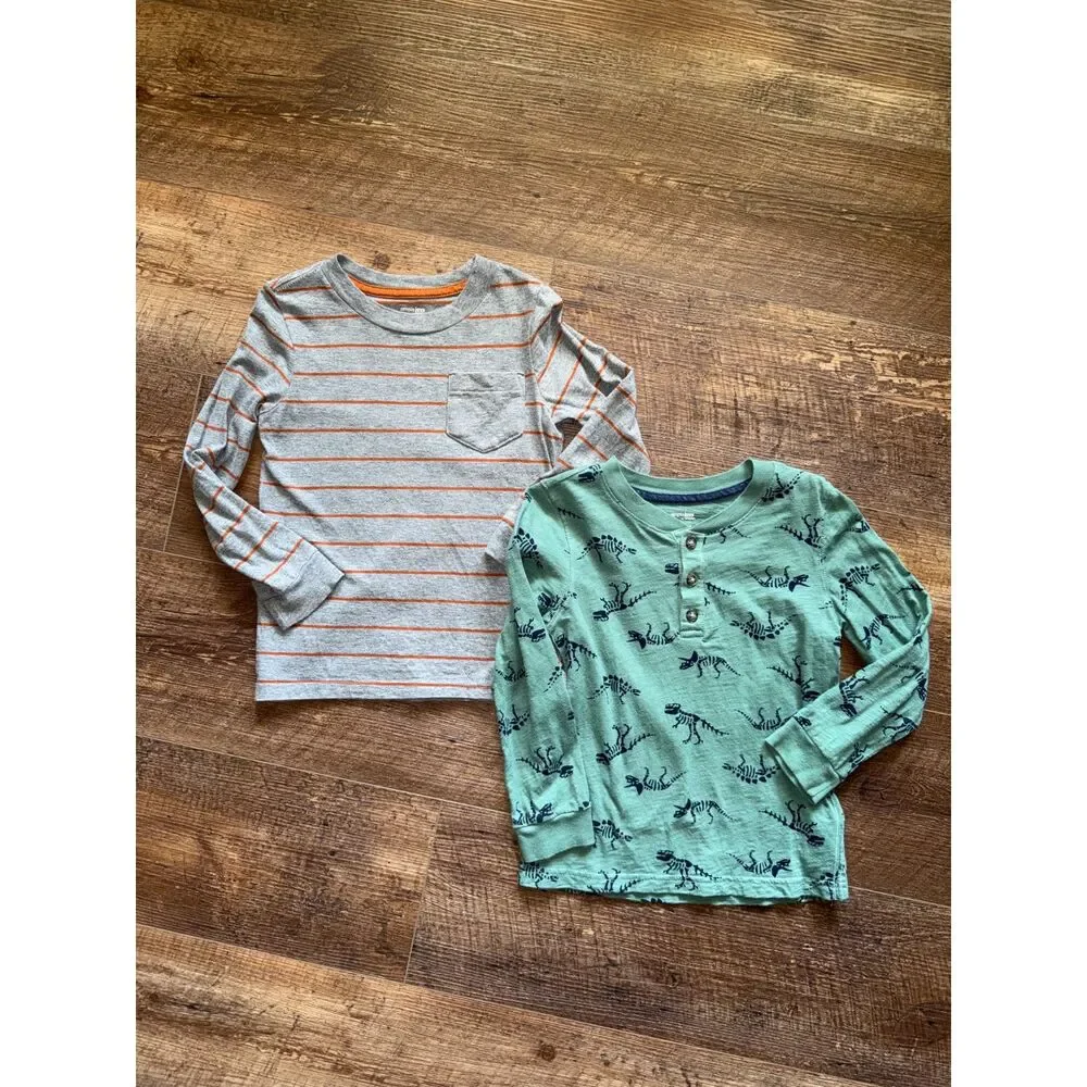 Simple Joys by Carter's 5T shirt lot